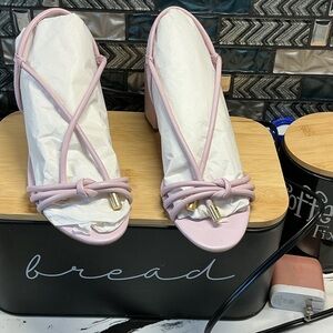 Knot-Front Block Heel Sandals in Soft Pink